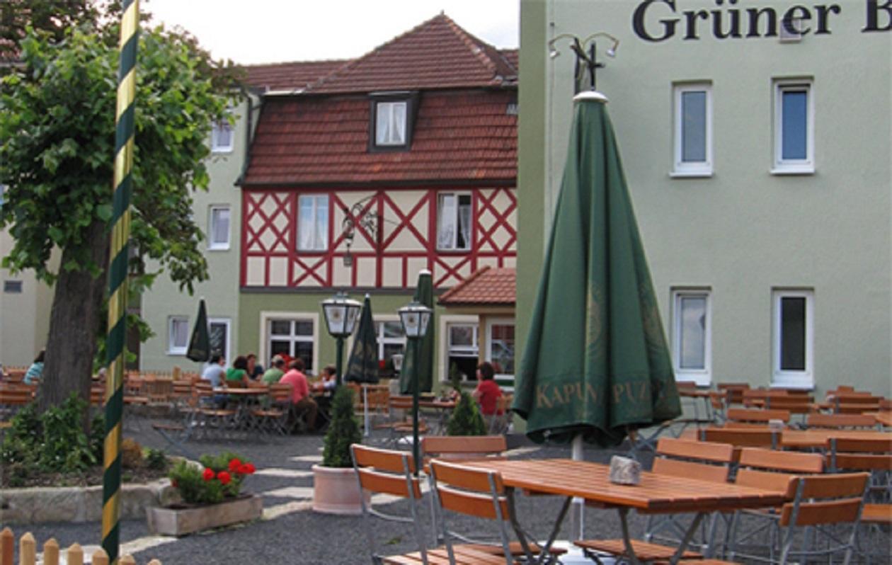 Traditionsgasthof Gruener Baum Bad Staffelstein Exterior foto